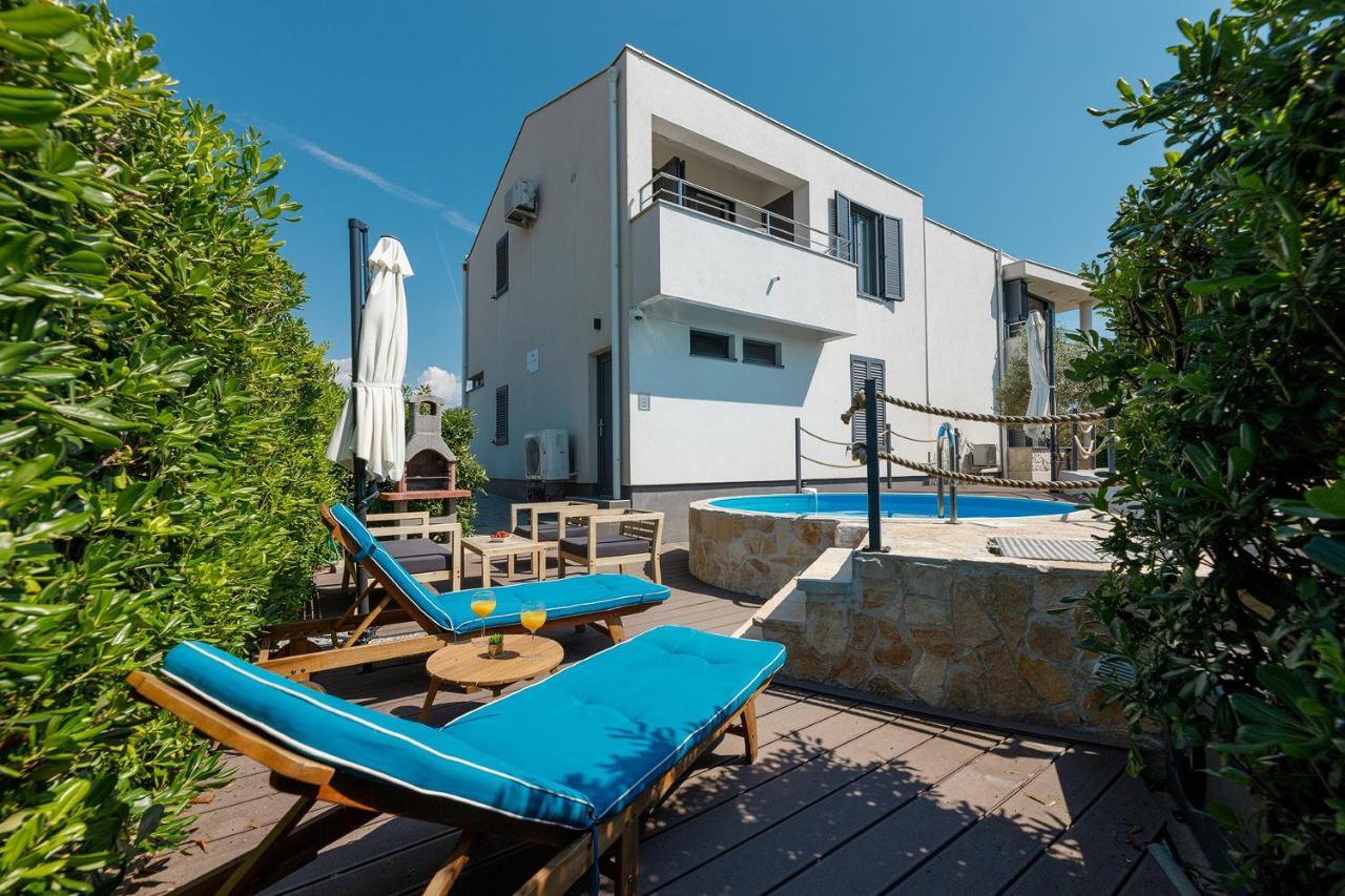Malo Ferienvilla Privlaka, Pool, Boje, Wi-Fi, Wallbox ปริฟลากา ภายนอก รูปภาพ