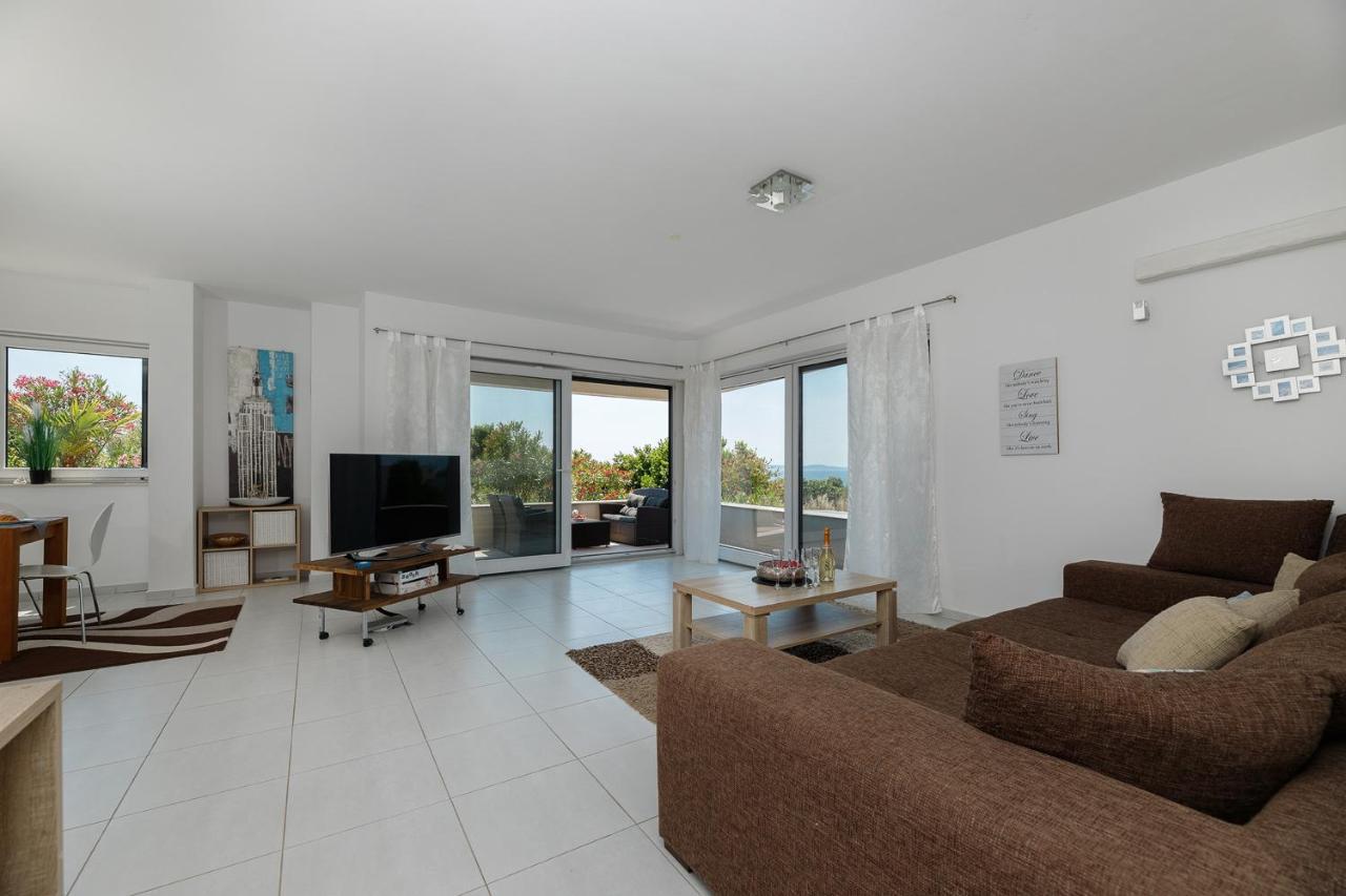 Malo Ferienvilla Privlaka, Pool, Boje, Wi-Fi, Wallbox ปริฟลากา ภายนอก รูปภาพ