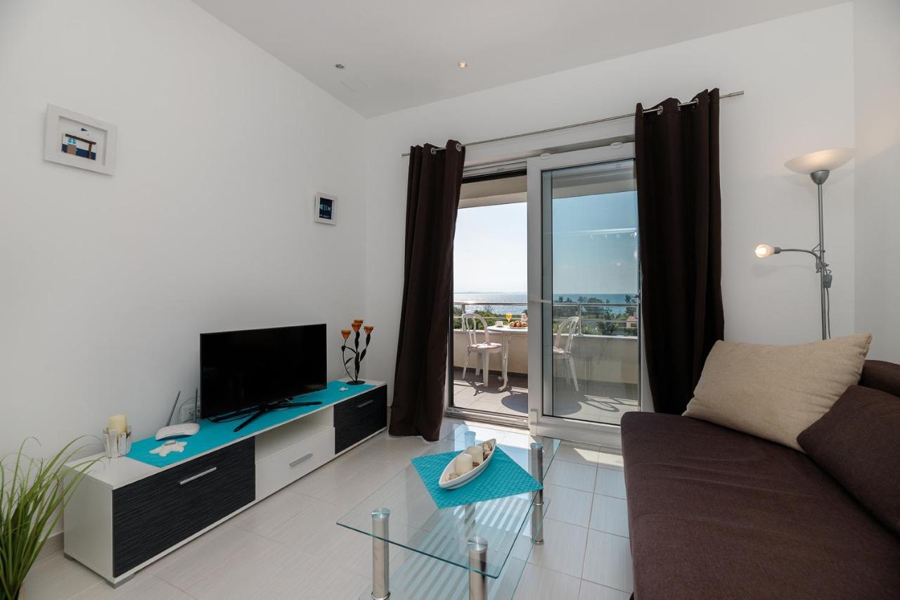 Malo Ferienvilla Privlaka, Pool, Boje, Wi-Fi, Wallbox ปริฟลากา ภายนอก รูปภาพ